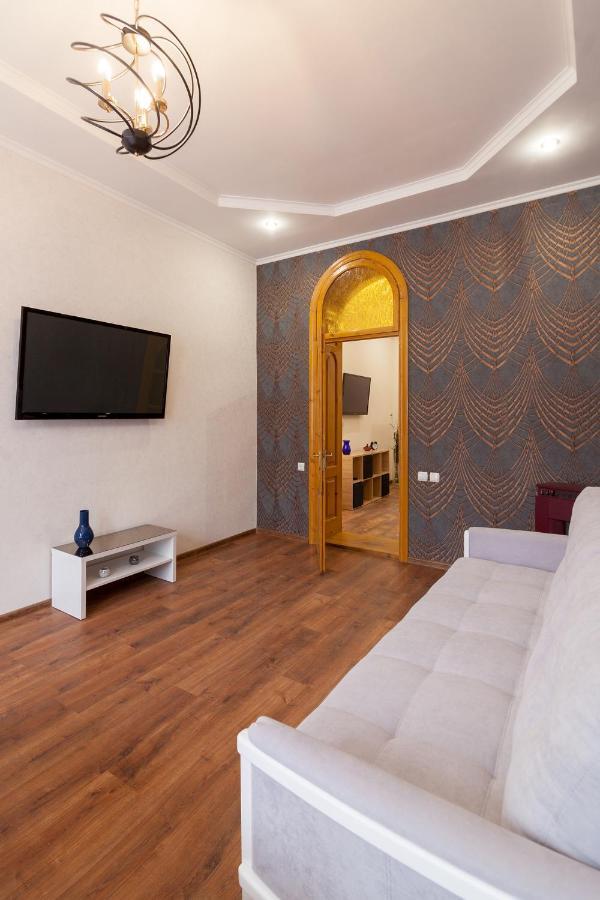 Leogrand Apartments Panteleimona Kulisha 27 Lvov Exteriér fotografie