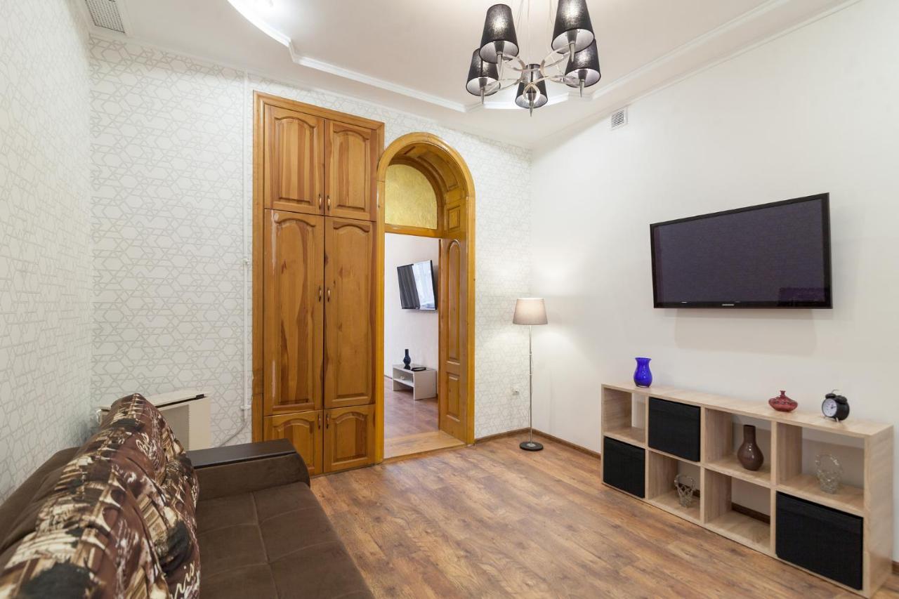 Leogrand Apartments Panteleimona Kulisha 27 Lvov Exteriér fotografie